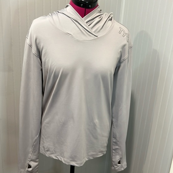 WOMENS TYR PULLOVER SZ M - Picture 1 of 8